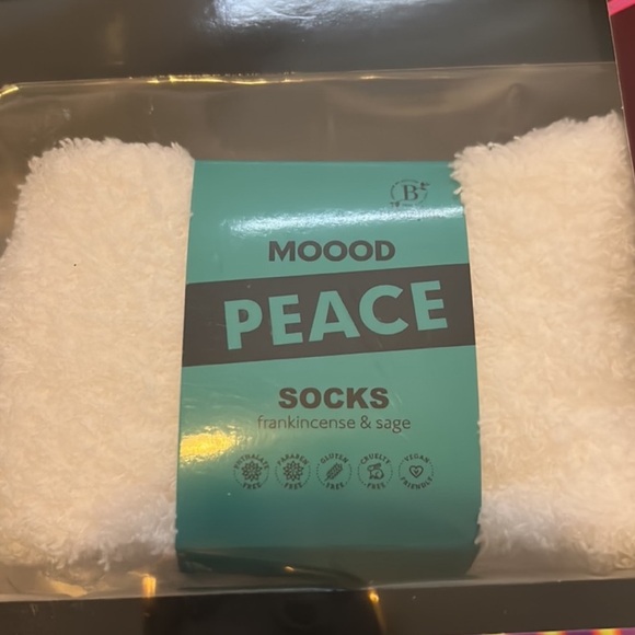 4 Piece Soothing Foot Spa Set - Picture 3 of 7